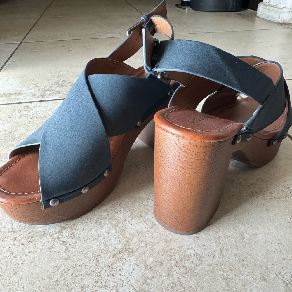 Sandals 👡